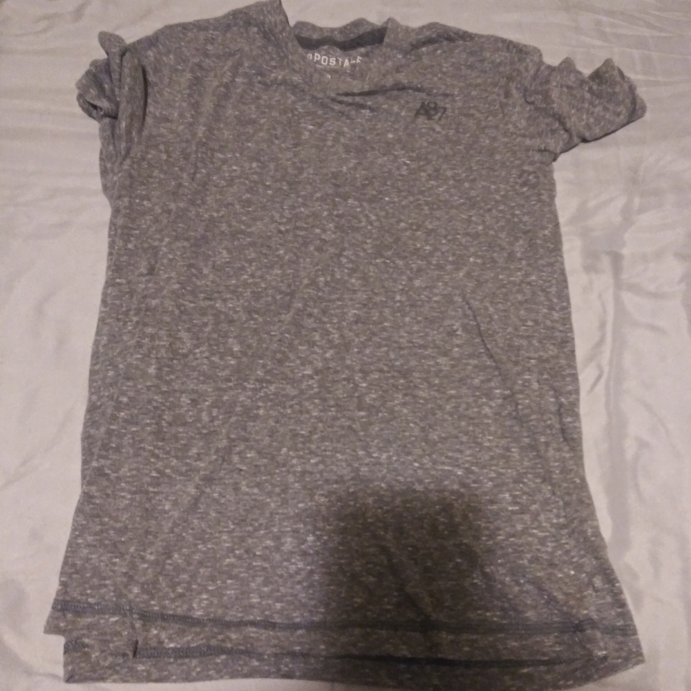 WOMENS SIZE XS AEROPOSTALE T SHIRT